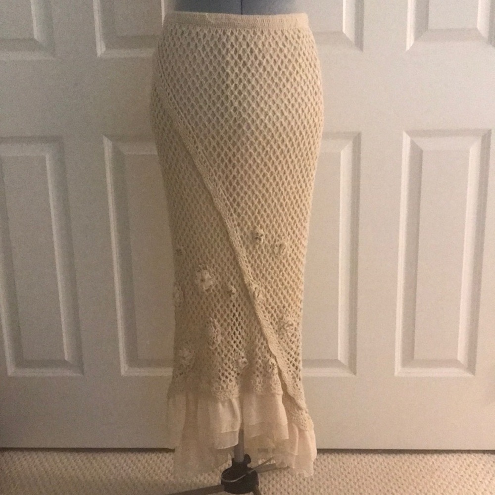 Vintage Bandolino Cream Crochet Lace Maxi Skirt with Chiffon Ruffle Hem M
